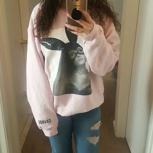 Ariana grande oversized sweater